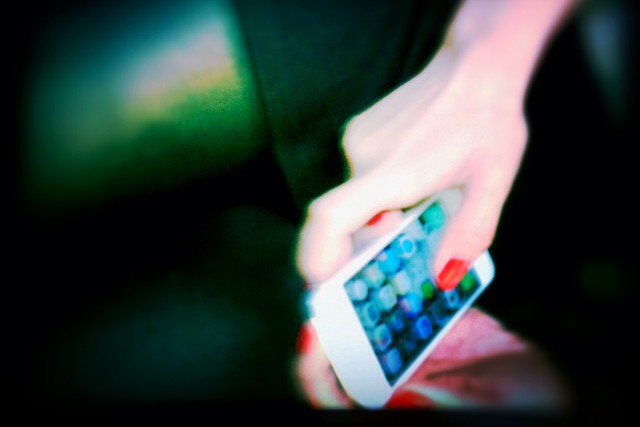 Red Nails on Mobile