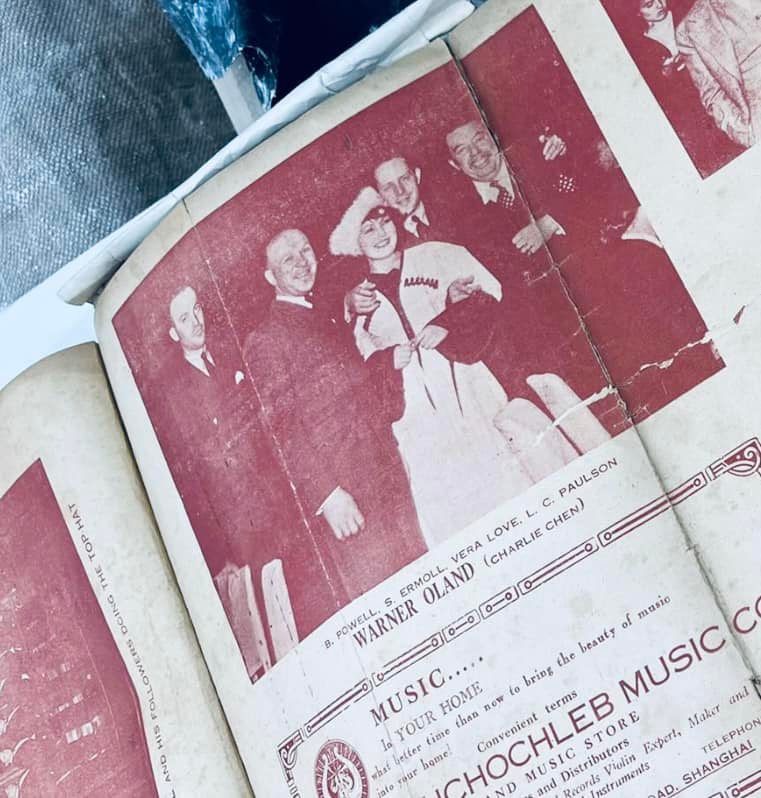 alt="Serge Ermoll & #WarnerOrland #CharlieChan with #VeraLove @Pathe #上海百樂門 #TheParamount Recording Artist #Shànghǎi #上海 1935"
